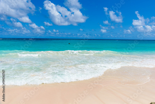 Fototapeta Naklejka Na Ścianę i Meble -  Crane Beach - tropical beach on the Caribbean island of Barbados. It is a paradise destination with a white sand beach and turquoiuse sea.
