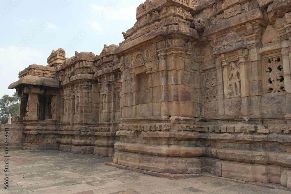 Группа храмов в городе Паттадакал в Индии  