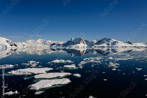 Antarctic seascape with reflection © Alexey Seafarer