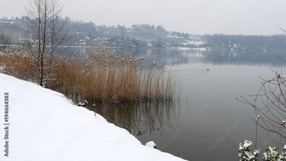 Lago di Annone in inverno
