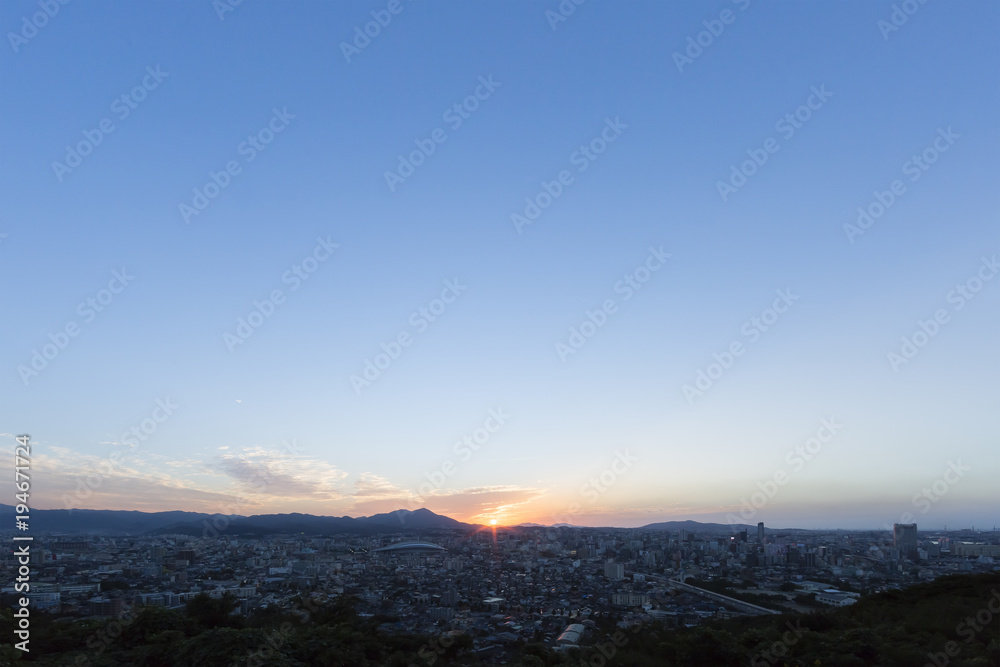Fototapeta premium 足立公園からの北九州市小倉都心部夜景