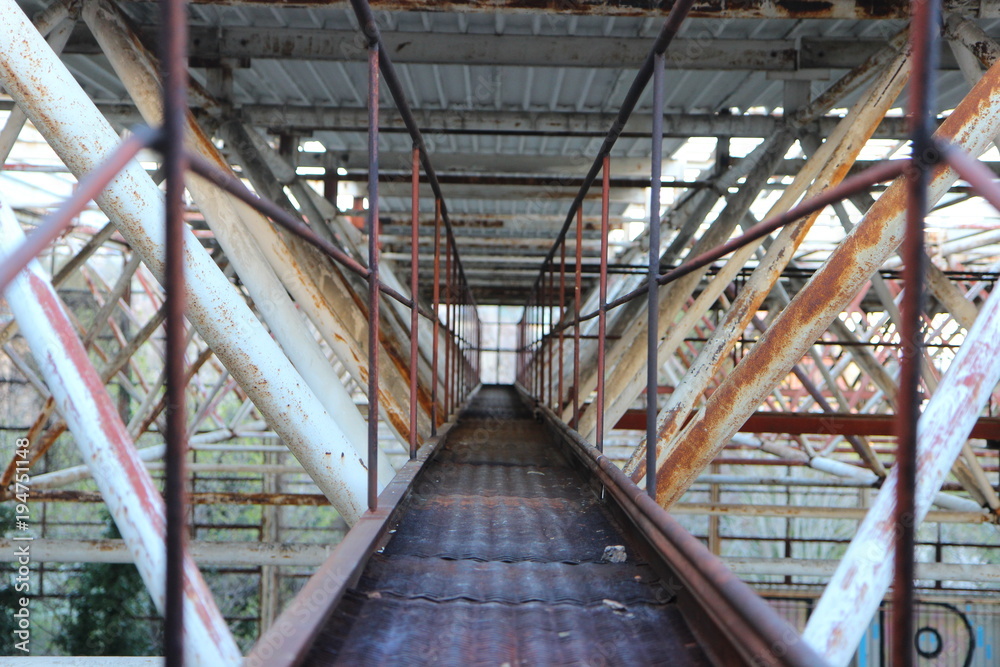 Obraz premium old rusty roof structure