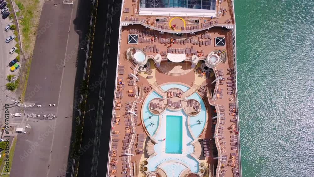 bateau de croisière dans les caraîbes