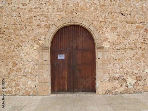 Sant Ferran.Geschlossene Kirchentür