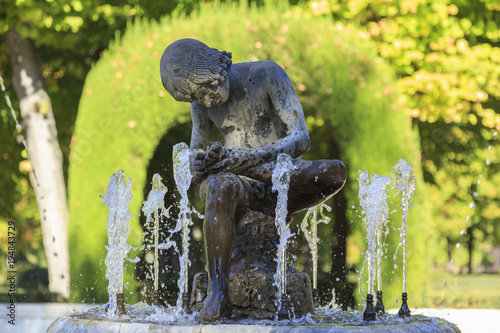  Fountain in the garden of Aranjuez, Spain. 