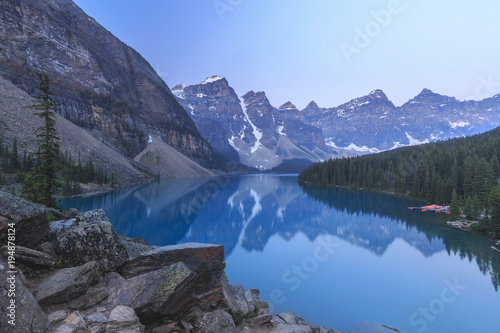 Moraine Lake, Banff National Park, Canada © sunsinger