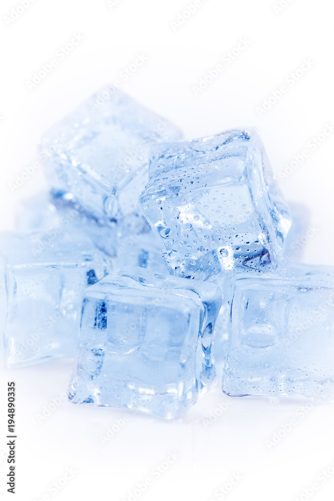 Many ice cubes Many ice cubes