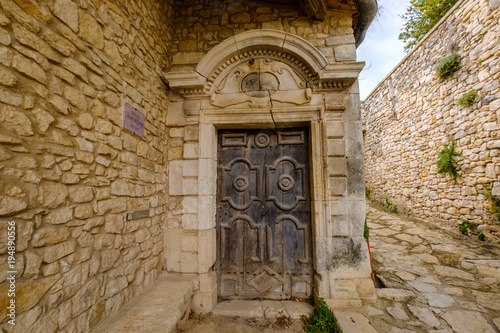Obraz na płótnie Ancienne porte (17 siècle) de village Simiane-la-Rotonde. Provence, France. w salonie