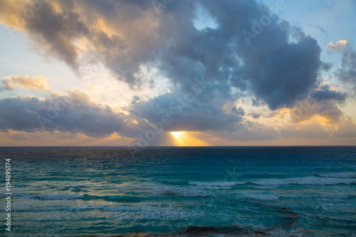Fototapeta Naklejka Na Ścianę i Meble -  Beautiful sunset. Caribbean sea. Cancun, Mexico