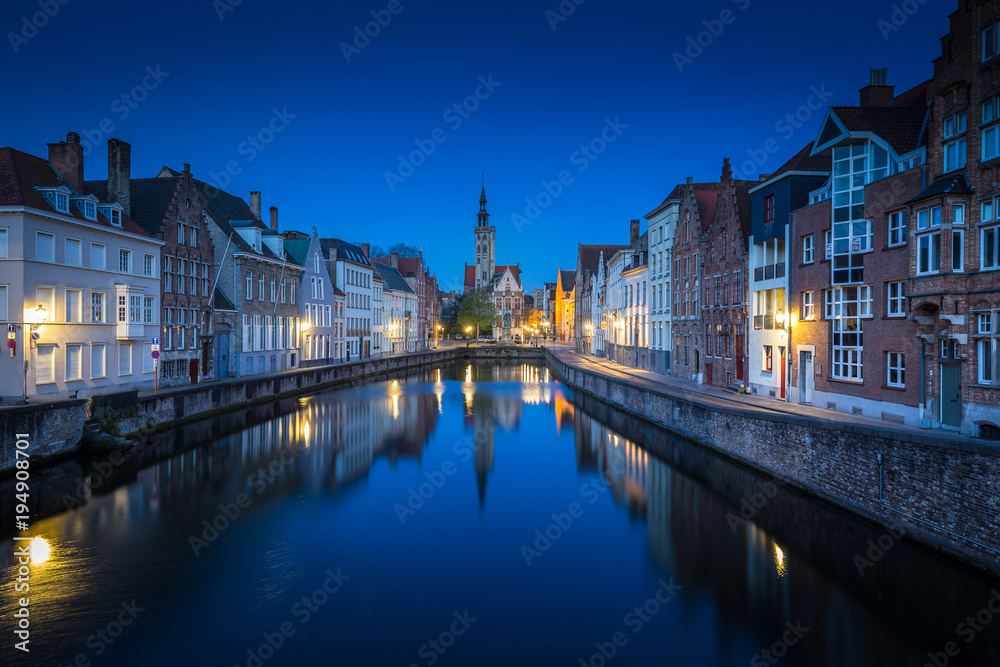 Spiegelrei canal at night, Brugge, Flanders, Belgium