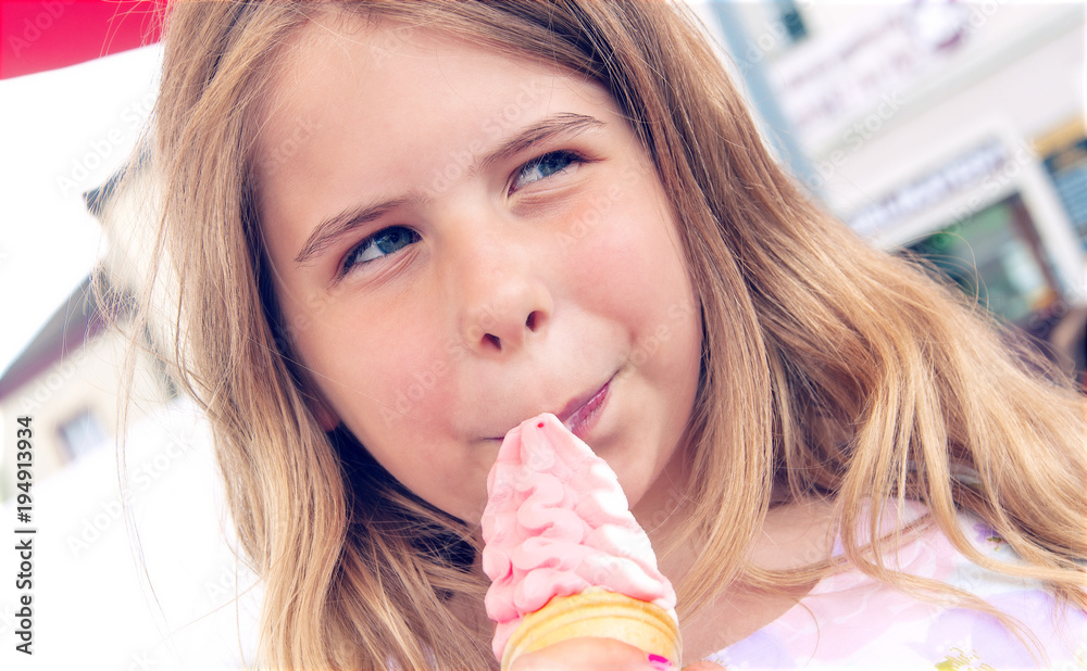 Delicious ice cream for refreshment.
Young blonde with blue eyes Delicious ice cream for refreshment.
Young blonde with blue eyes