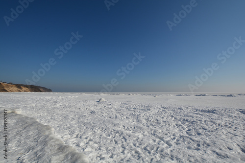Eisschollen auf der Ostsee - Südstrand Göhren auf Rügen © textag
