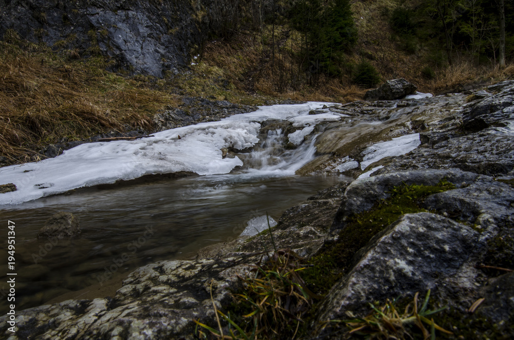 Naklejka premium wodospad