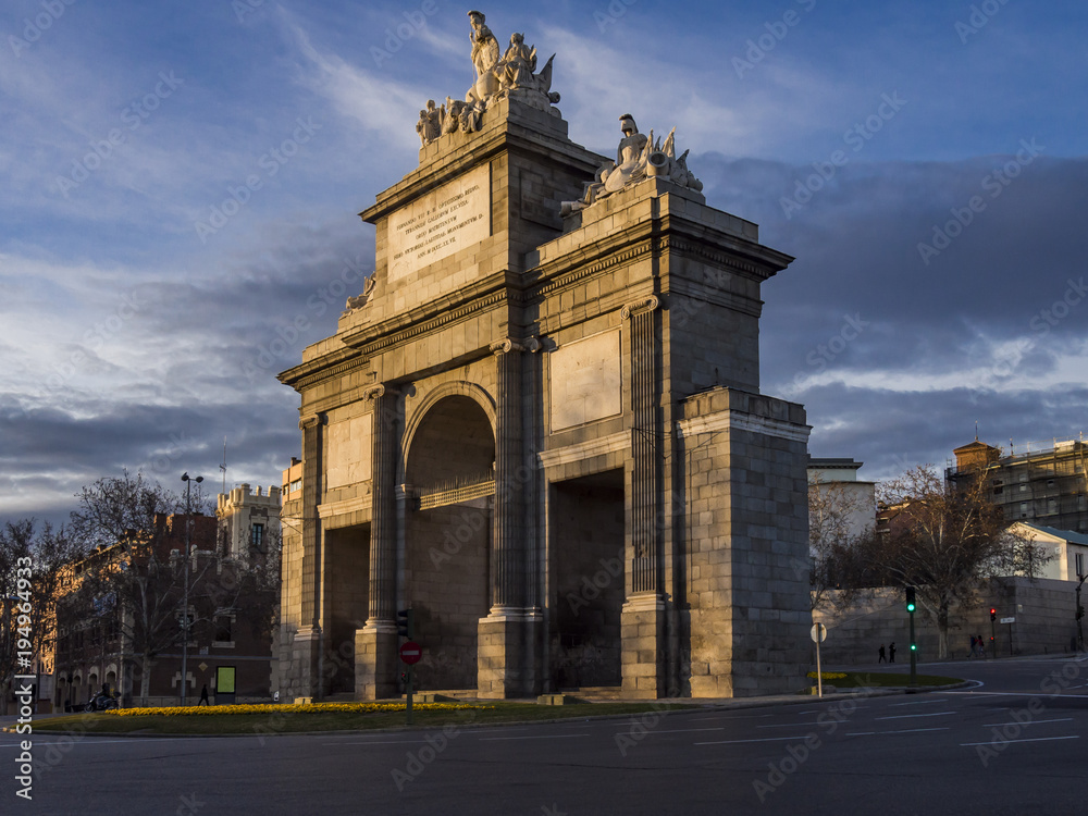 Naklejka premium Toledo gate in Madrid (Spain)