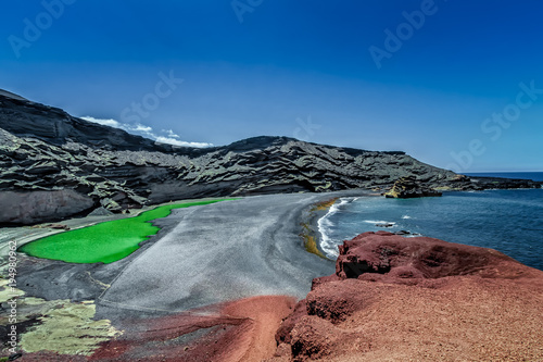 Lanzarote - Krater und Lagune El Golfo photo