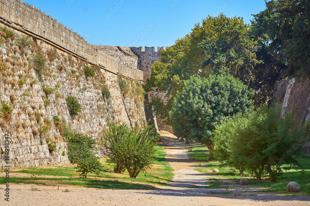 Fototapeta premium Defensive walls of old Rhodes city in Greece
