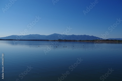 Tranquilité calme et volupté sur le lac © Ourson+