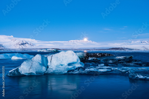iceberg at icelander diamond beach