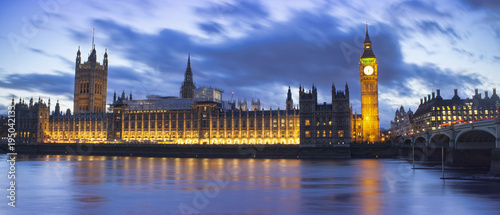 Big Ben and House of Parliament. Night scene in London city