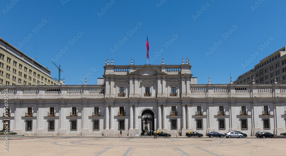 Fototapeta premium View of the presidential palace, known as La Moneda, in Santiago, Chile