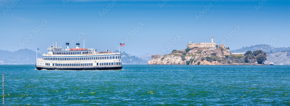 Obraz premium Alcatraz Island with historic excursion boat, San Francisco, California, USA