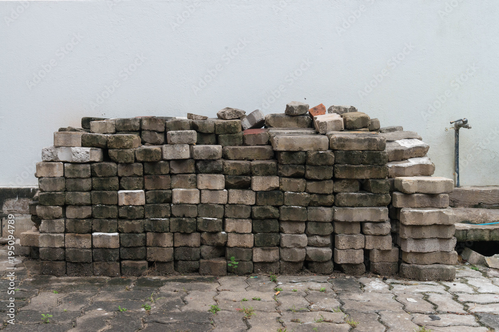 Obraz premium stack of wooden pallets