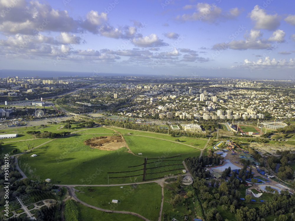 Obraz premium Tel Aviv Cityscape HaYarkon Park