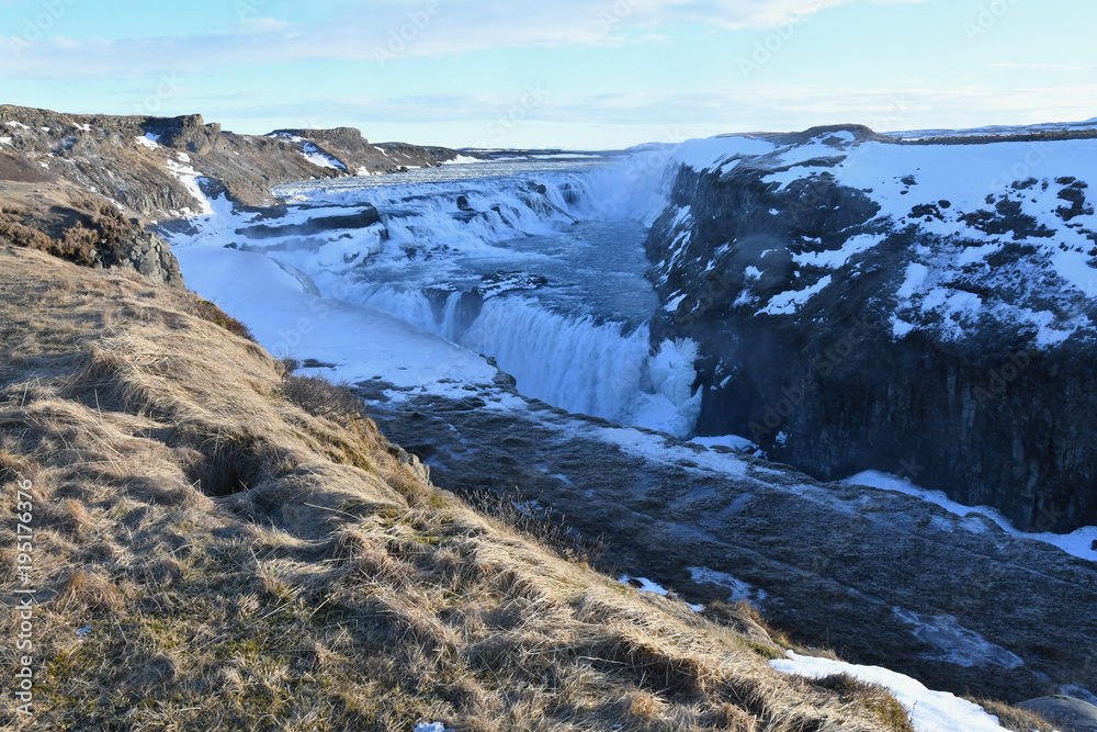 Fototapeta premium Iceland Golden circle Gullfoss waterfall アイスランド グトルフォス ゴールデンサークル 黄金の滝