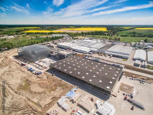 Budowa magazynu wysokiego składowania