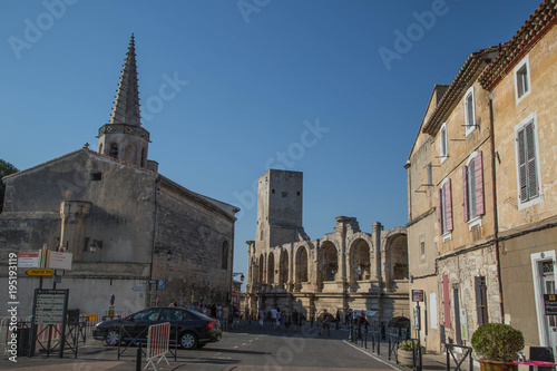 Obraz na plátně Arena, Altstadt und Sehenswürdigkeiten von Arles, Frankreich