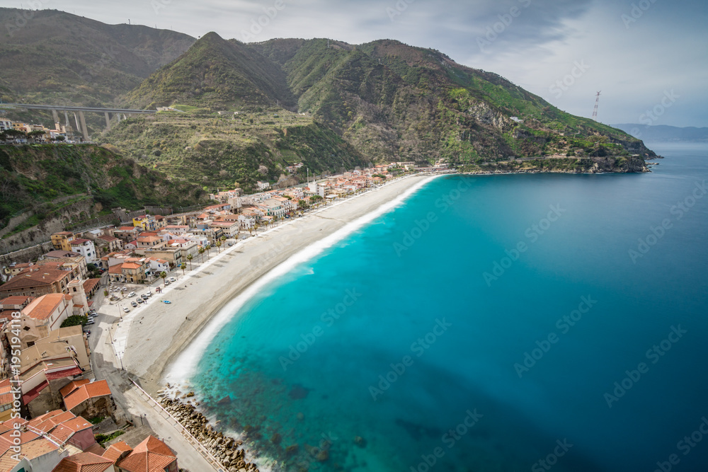 Vista panoramica su Marina Grande e spiaggia di Scilla, provincia di Reggio Calabria IT	