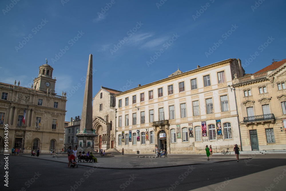 Altstadt und Sehenswürdigkeiten von Arles, Frankreich