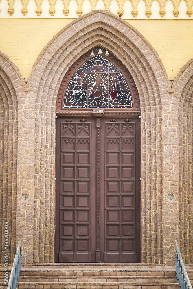 porta de igreja 