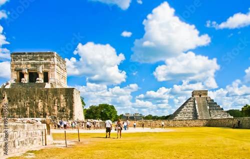 panoramic view of chichen itza and tourists mexico