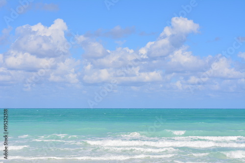 horizonte en la playa cubana