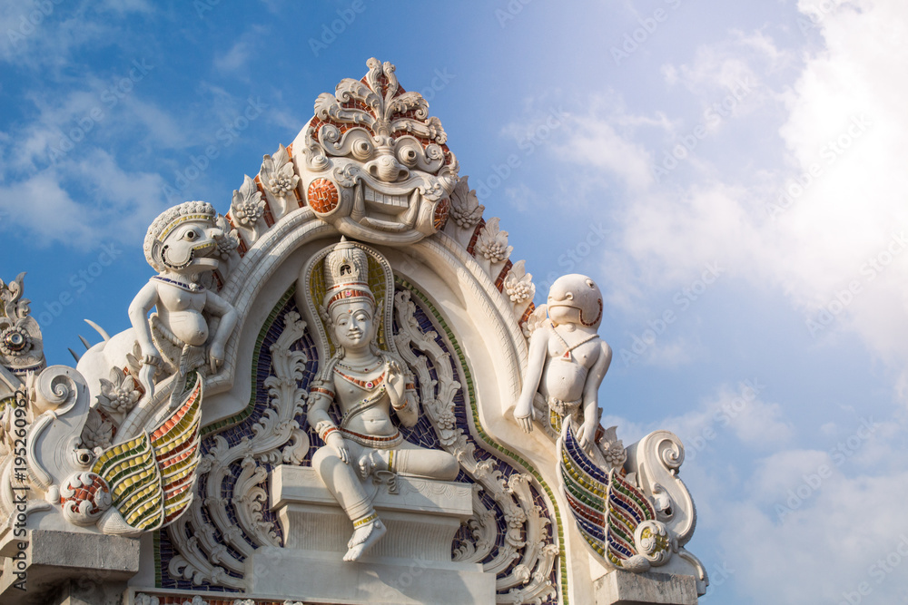Wattungsaid Central Water Temple (Sri Vichai Art) Indo-Thai Culture