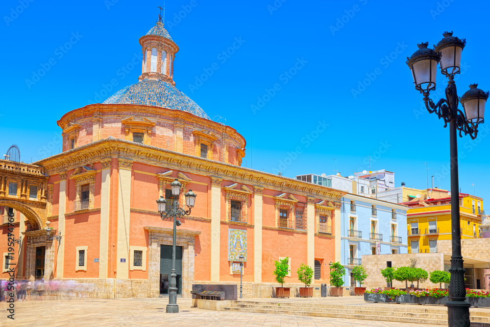 Valencia, Square of the Virgin Saint Mary and Basilica of the Mo
