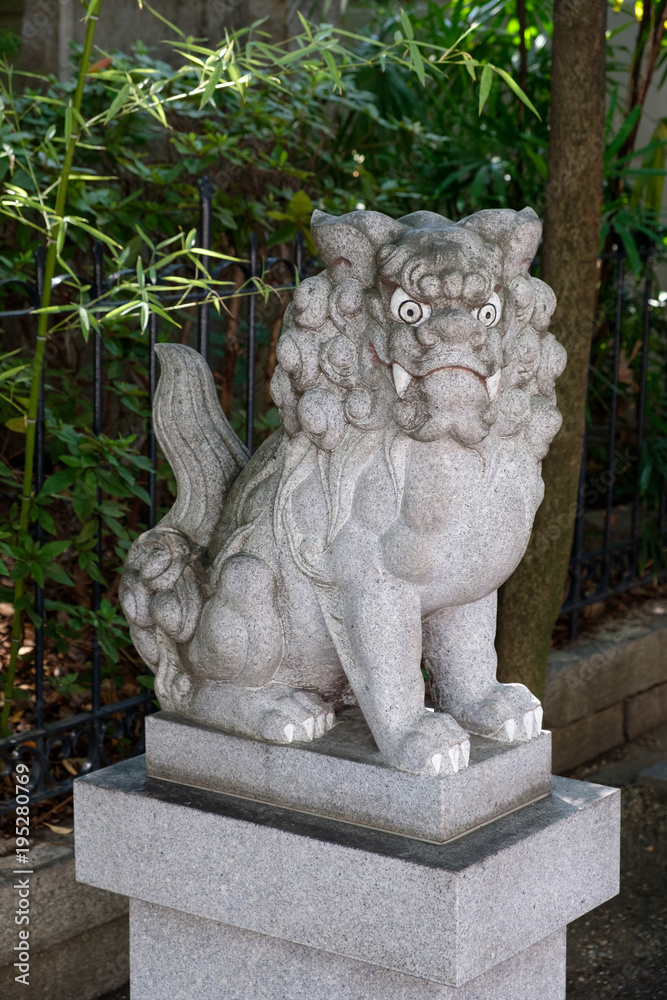 難波神社のこまいぬ