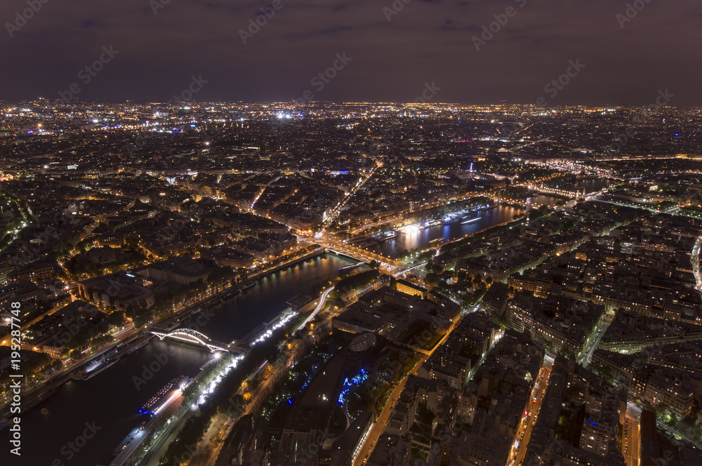 Naklejka premium night scene of Paris cityscape from Eiffel Tower