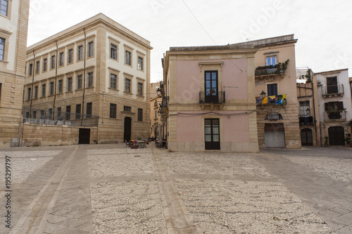 Fototapeta Naklejka Na Ścianę i Meble -  View of Ronco del Pozzo square, Ortigia