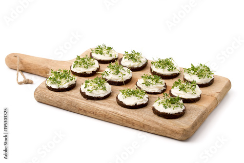 Foto Frischkäsepumpernickel mit Kresse