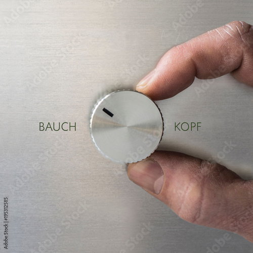Tableau sur toile Entscheidung - Bauch oder Kopf?