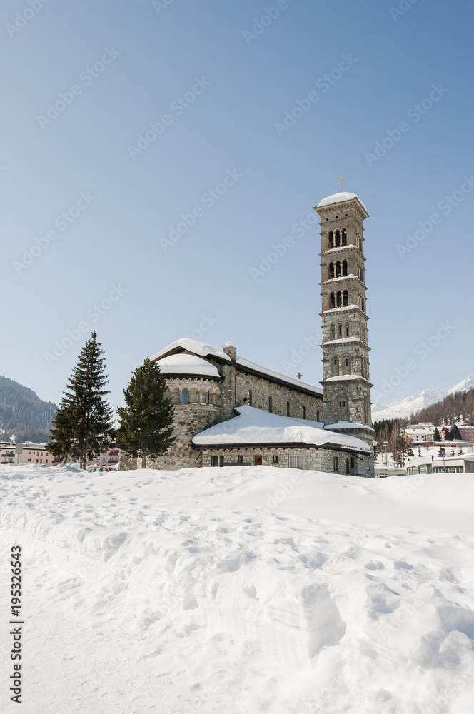 St. Moritz, Dorf, Engadin, Oberengadin, Kirche, Sankt Karl, Engadiner Dorf, Alpen, Graubünden, St. Moritzersee, Winter, Wintersport, Winterwanderung, Schweiz St. Moritz, Dorf, Engadin, Oberengadin, Kirche, Sankt Karl, Engadiner Dorf, Alpen, Graubünden, St. Moritzersee, Winter, Wintersport, Winterwanderung, Schweiz