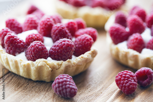 Tartlets with raspberry