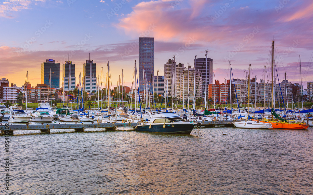 Obraz premium Atardecer con Veleros