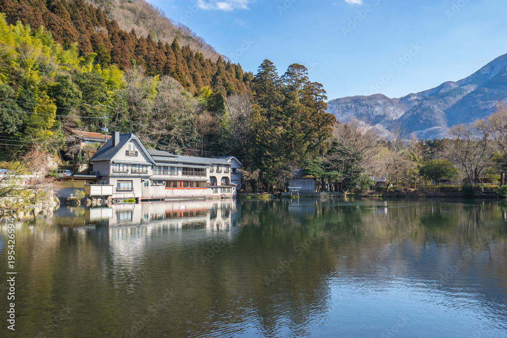 Fototapeta premium View of Lake Kinrin-ko in Yufuin, Oita, Japan