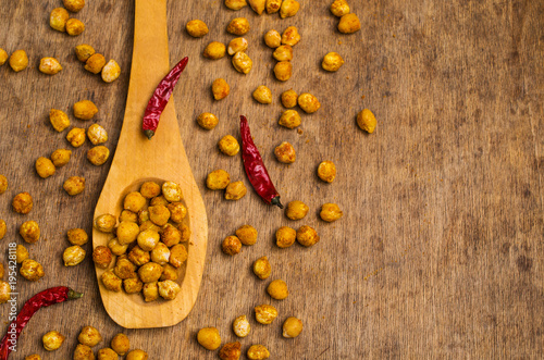 Traditional roasted chickpeas