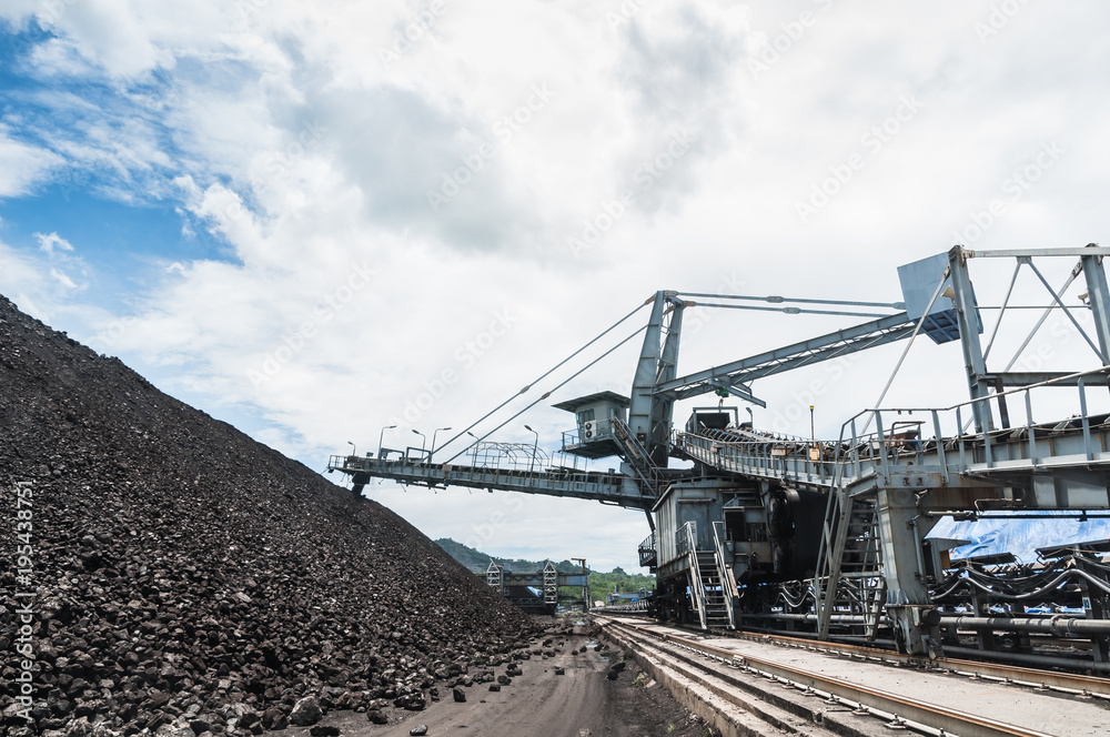 Coal stacker and Coal Reclaimer are mining machinery, or mining equipment in the mining industry that large or huge machine used in bulk material handling in stockpile as the Coal Production