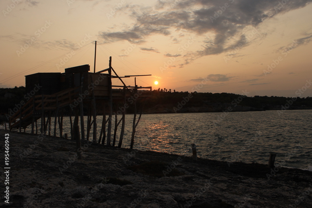 trabucco al tramonto