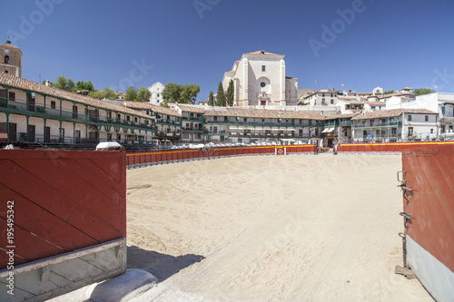Fototapeta Naklejka Na Ścianę i Meble -  Square, Plaza Mayor, adapted as temporary bullring in the village of Chinchon, province Madrid, Spain.